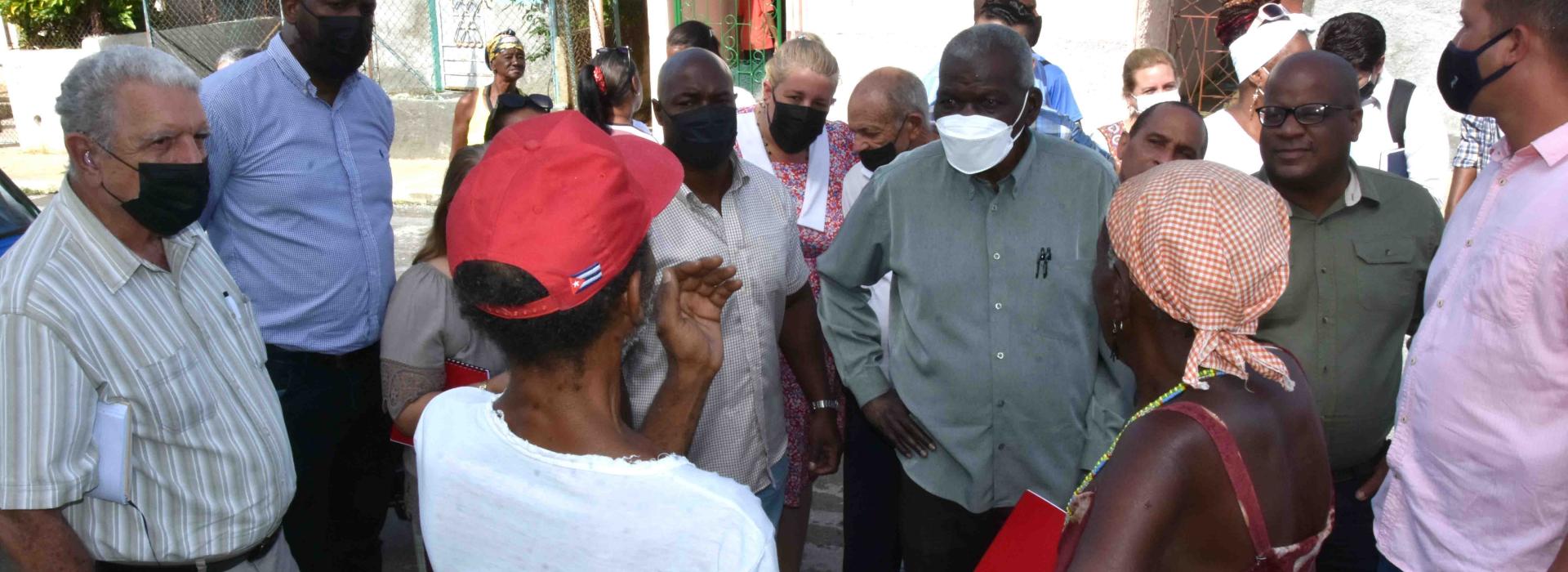 Recorre Esteban Lazo barrios de La Habana afectados tras intensas lluvias 